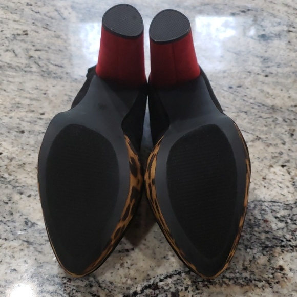 Black, Red and Tiger skin shoes - Picture 5 of 5